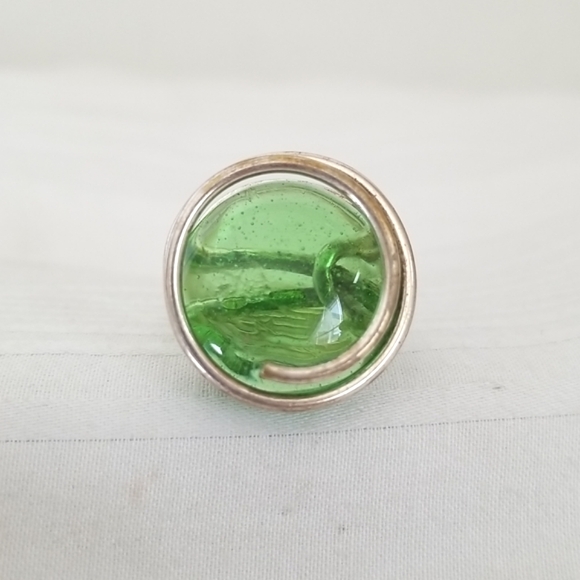 Green Stone Silver Spiral Round Ring - Picture 1 of 5